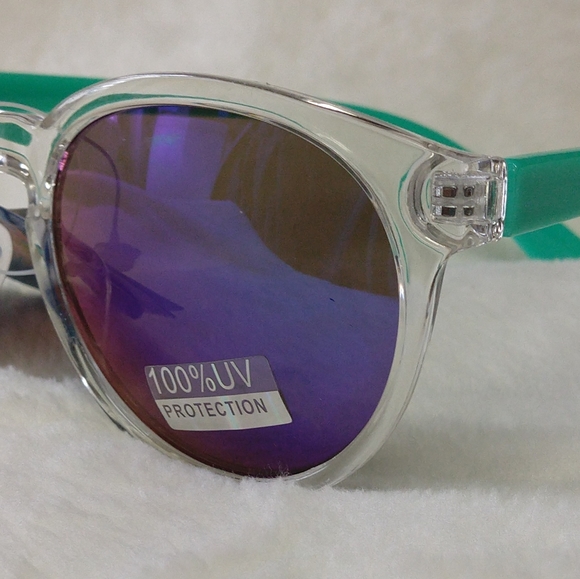 Retro 80's UV 400 2 Tone Mirror Sunglasses Teal - Picture 4 of 9